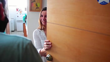 Pandemia Y La Vecina Hot. Escena Amateur. Video Chileno Casero.