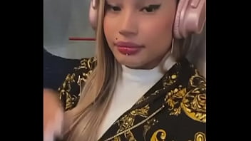 Outro Pa_s Me Aguarda...