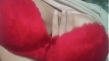 Chulas Tetas Con Bra Rojo