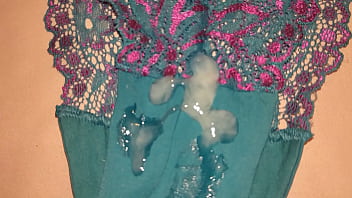 Corrida En La Lencería Nueva De Mi Novia