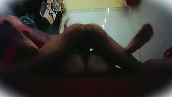 Quay lén đ_m tối