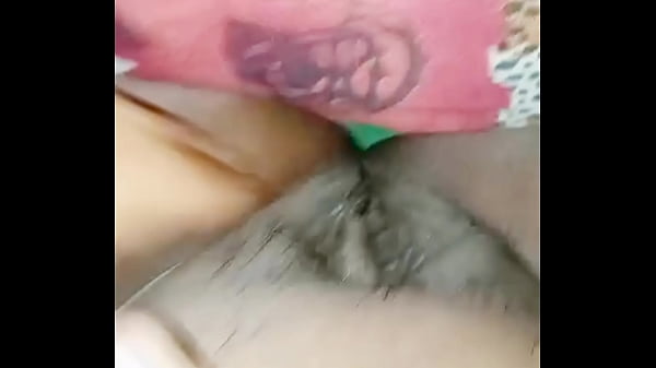 আমার বউ এর মাং তার বয়ফ্রেন্ডকে ভিডিও করে দেখাচ্ছে