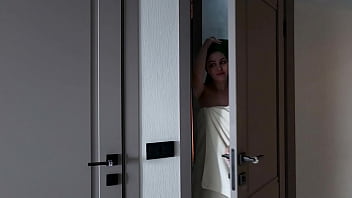 Hot Stepmom Gets Stepson' Cock In Her Tight Pussy By Mistake...