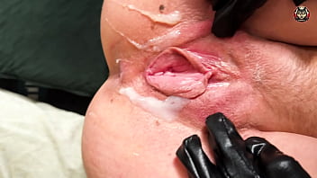 Shaved Pussy Ultra Closeup Fuck