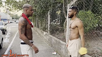 Negao Dotado Fode Sem Pena Seu Amigo Virgem Branquinho