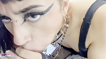 Gotic_ Safada Fudendo No Pelo Pede Porra Na Buceta