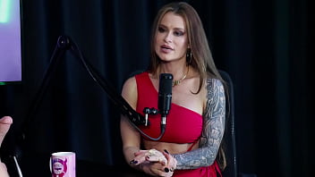 Ficou Dez Anos Na Polícia Militar, é Advogada Escrita E O Fetiche Do Cliente Era Pagar Todas Suas Contas - Tati Weg (sheer/red)