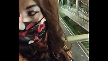 Alely Saliendo A Caminar Vestida