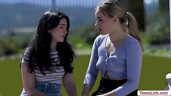 Jane Wilde And Anna Claire Clouds Enjoy Their Rimjob