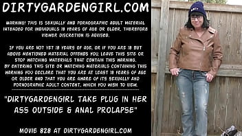 Dirtygardengirl Take Plug In Her Ass Outside _ Anal Prolapse