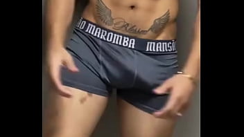 Mc Lebinho Fazendo Grwm De Cueca