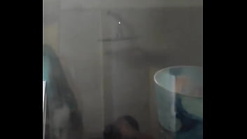 Espiada En El Baño Termina En Tremenda Cogida