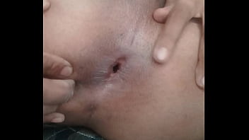 Me Meto El Dedo Mientras Estoy Solo En Casa