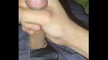 Bien Aburrido Y Haciéndome Una Chaqueta