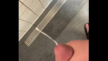 Shooting A 7 Rope Cumshot In Dorm Shower