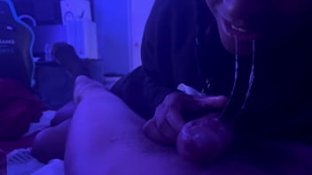 She Sucking Mad Dick For 5 Mins