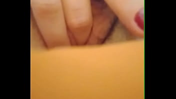 Esfregando A Buceta!