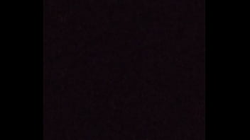 Esposa Gemendo E Marido Corno Ouvindo