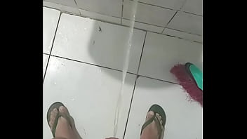 Dando Uma Mijada - pelo, mijada, gay-amateur, gay-sex, gay-anal - Video 279006