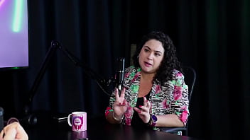 O HPV é um vírus e tem mais cem tipos, a dose é um valor alto, e o painel do IST... - Marina Karam (sexóloga) (SHEER/RED)