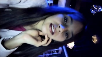 _dejaron Plantada A Candyboom En Un Bar Y Con Ganas De Follar! Me Acerco A La Mesa Del Desconocido De Al Lado Para Qu...