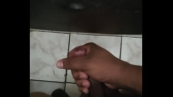 Punhetinha Gostosa No Trabalho 1