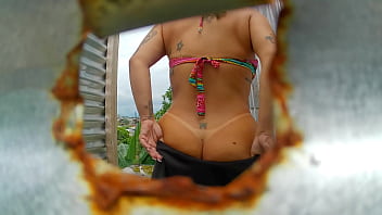 Mujer Grabada En Cabina Al Aire Libre(gran Culona)