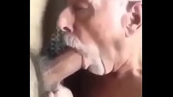 Coroa Mamando Rola Grossa