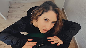 My Neighbor' Big Ass And Her Feet Drive Me Crazy