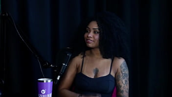 Pediram Pra Fazer Castração Com Alicate, Ama Podolatria, Não Gosta De Apanhar E Os Gaúchos... - Sara Ventur (sheer/red)