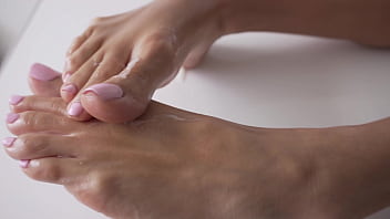 Beautiful Brunette Gives Me A Footjob And I Cum On Her Feet - Ashley Sanz