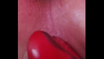 Kalle Mit Aubergine Und Einer Schraube