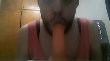 Chupando El Juguetes De Mami