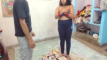 Student Jaldi Aa Gya Teacher Kapde Badal Rhi Thi Fhir Chudai Ho Gai