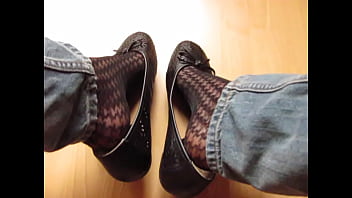 Isabelle-sandrine, Shoeplay And Dangling