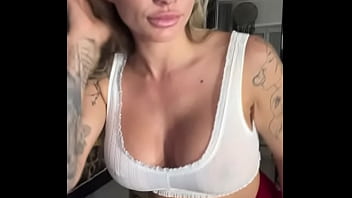 Want A Married Milf To Send You Videos At Work Like This?