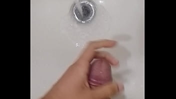 Lavando O Pau Na Pia