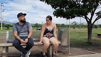 Hago Un Rico Trato Con Mi Hermanastra Y Termina Chupandome La Polla En El Monte Atras De Un Centro Comercial En Cúcuta - Porno En Español