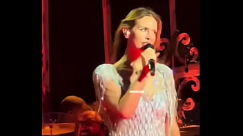 Lana Del Rey singing A_W live at Leeds Festival 8/26/24