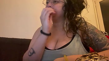 Giant Tits Igonre You