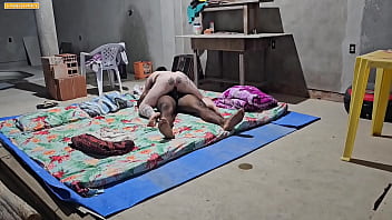 Enteada Safada E Vista No Meio De Uma Bagunça Tranzando Com Padrasto Ele Gozou Dentro Dela Tentando Encherta A Putinha