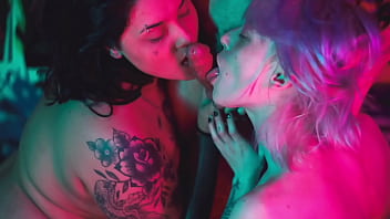 Foot Fetish Threesome: Acidalia, Mad Maxxx _ Rotten Venus