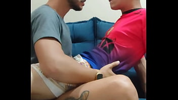 Comendo Um Boy Do Grindr Na Favela - Assista Completo