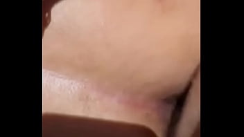 Me Cogí Una Gorda Con El Plug En El Culo Peludo Y Condon Texturizado. Pujaba La Gorda