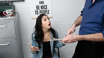 Teen Has Only Way For Not The Police Getting Involved In Her Shoplifting Case - Pervcop
