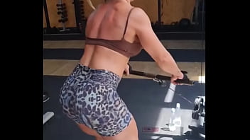 #sweaty But Paid Training After Fun Time On #bathroom ??#workoutfetish #gym #milf #calf #calves #suada #gymgirl