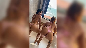 Novinhas De Fortaleza Dançando Funk Na Banheira