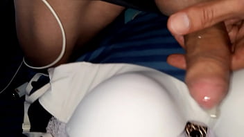 Je Me Masturbe Sur Les Beaux Soutiens-gorge D_aurélie