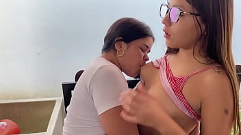 Me Masturbo Con Mi Hermanastra Hasta Sentir Un Orgasmo