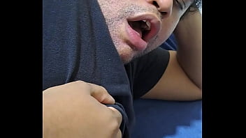 Godinho Delícia Aliviando O Uber Moto Com Seu Cuzinho Quente E Guloso.